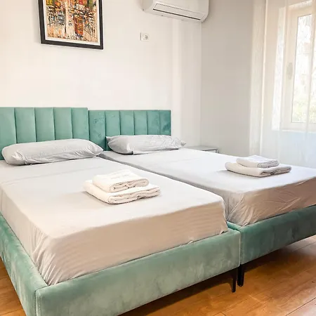 Tier Center Отель Тирана