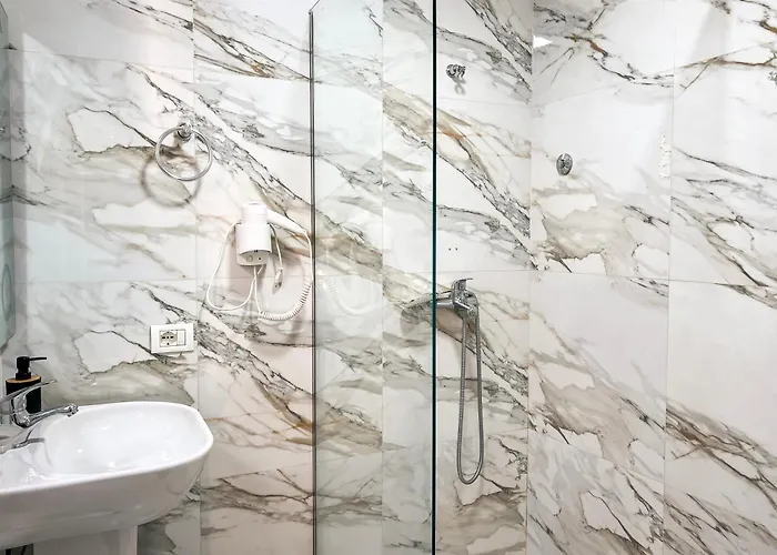 Tier Center 3* ティラナ