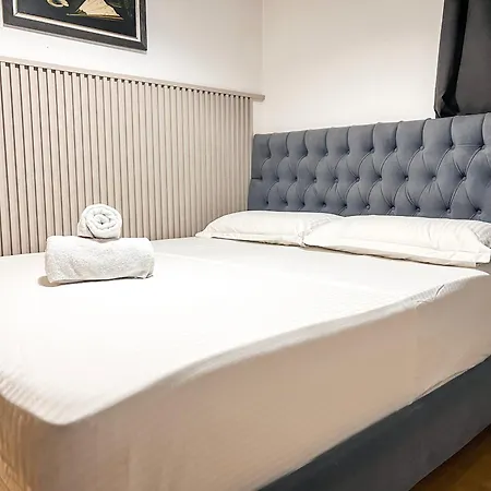 Tier Center Hotel 3*