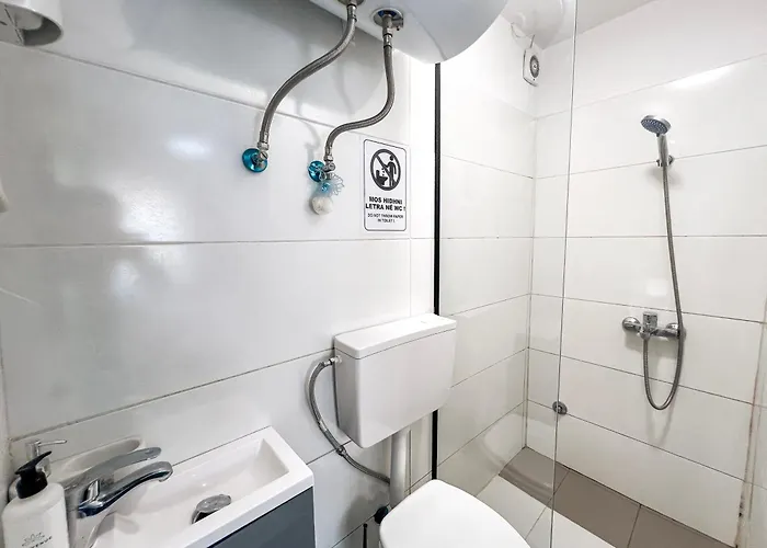 מלון Tier Center 3*