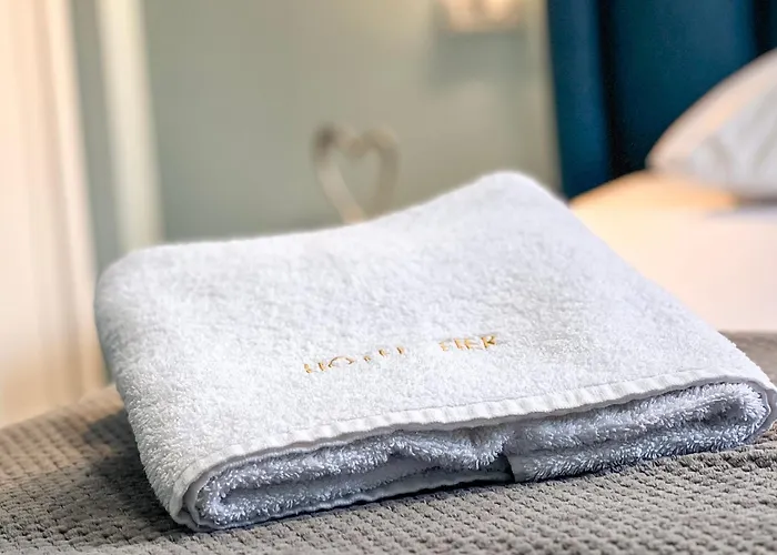 מלון Tier Center